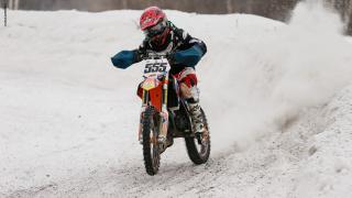 24 января - Мотокросс в  поселке Белопесоцкий  Ступинского района.