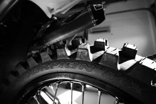 ЧЕМПИОНАТ МИРА ПО МОТОКРОССУ НАЧАЛСЯ ПОД ДИКТОВКУ ШИН PIRELLI