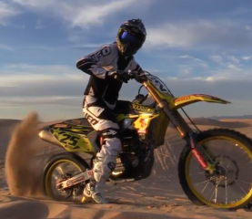 Видео дня: Климент Десалль в дюнах Южной Калифорнии.
